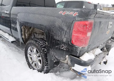 2017 Chevrolet Silverado 2500Hd High Country z USA, uszkodzony, nr VIN 1GC1KXEY4HF125176